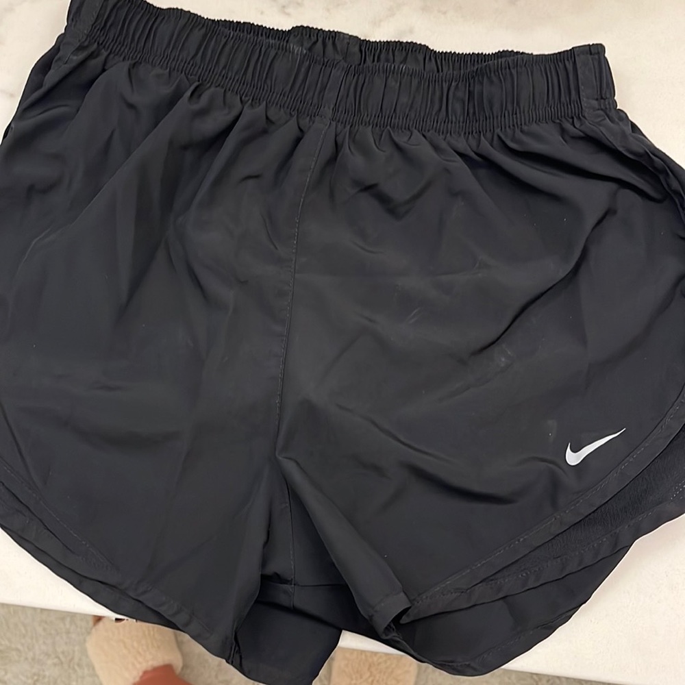 Nike Womens dry tempo shorts